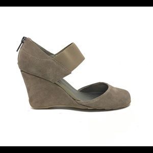 Kenneth Cole Reaction Wedge Women’s Size 6.5M